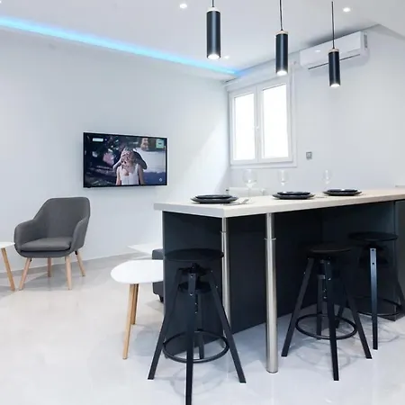 Apartment Athenian Comfort 1 Bd Apt Retreat Next To Panormou