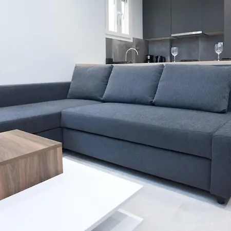 Athenian Comfort 1 Bd Apt Retreat Next To Panormou Athens